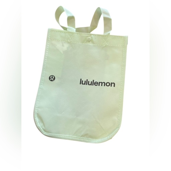 NWOT Lululemon reusable bag CREAM - Picture 3 of 5
